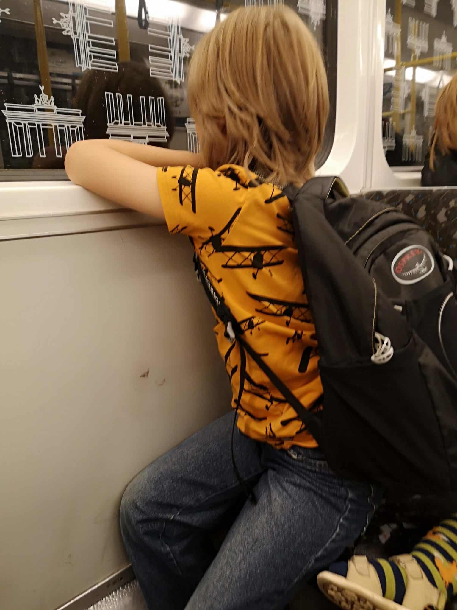 U-Bahn fahren mit Kindern in Berlin_grossekoepfe.de
